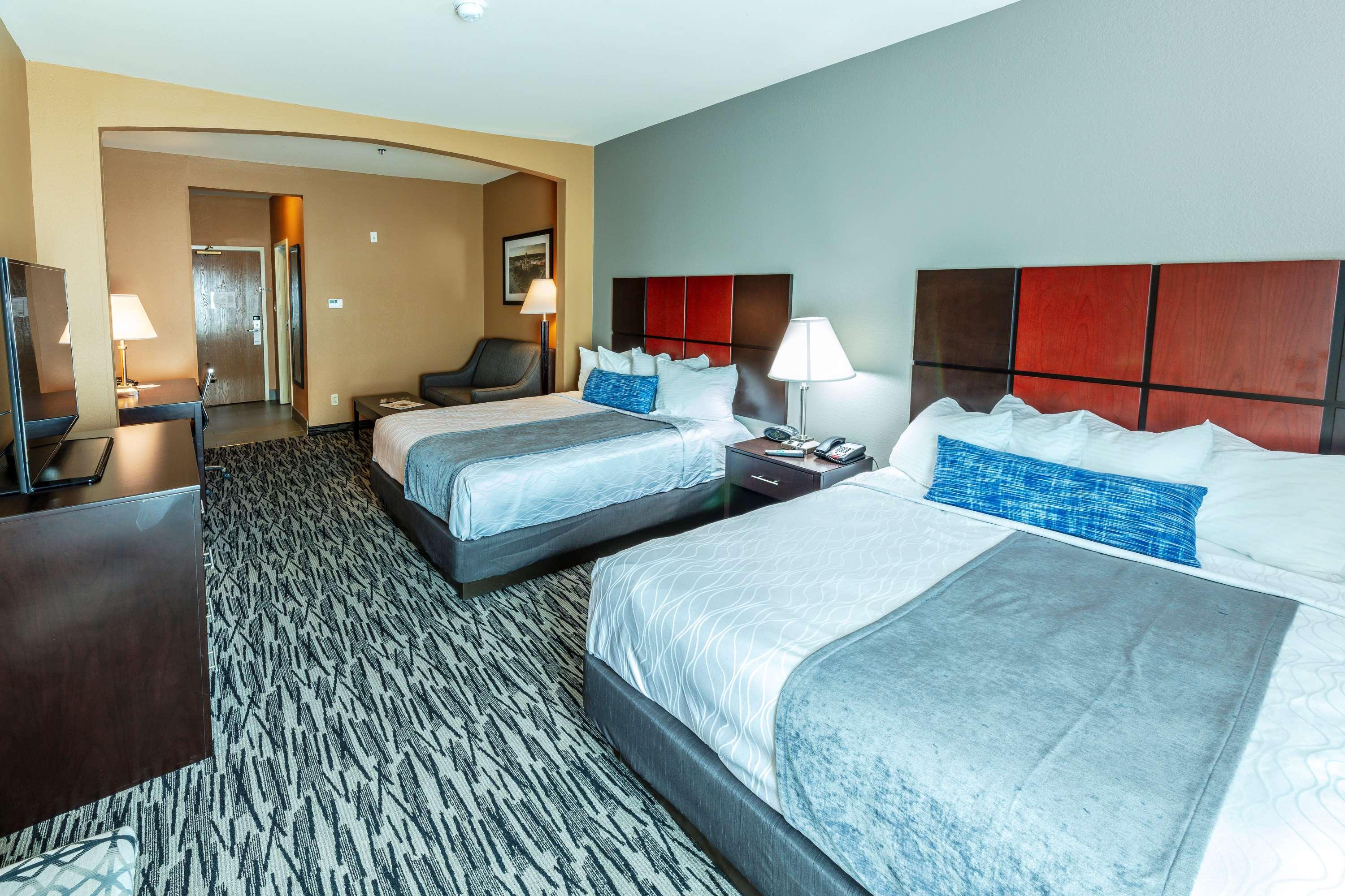 Best Western Plus Denton Inn & Suites Екстер'єр фото