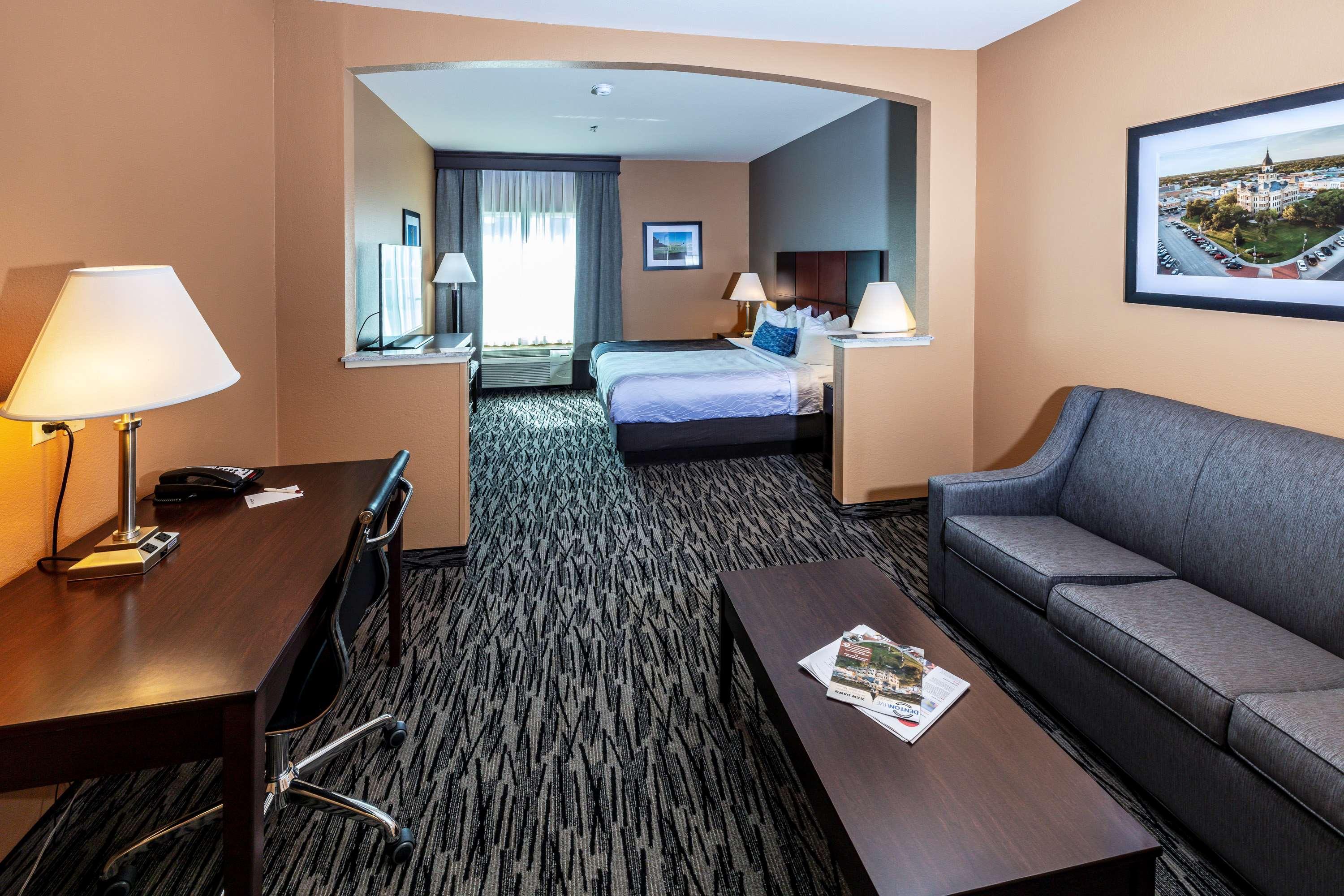 Best Western Plus Denton Inn & Suites Екстер'єр фото