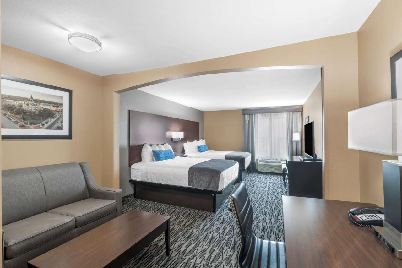 Best Western Plus Denton Inn & Suites Екстер'єр фото