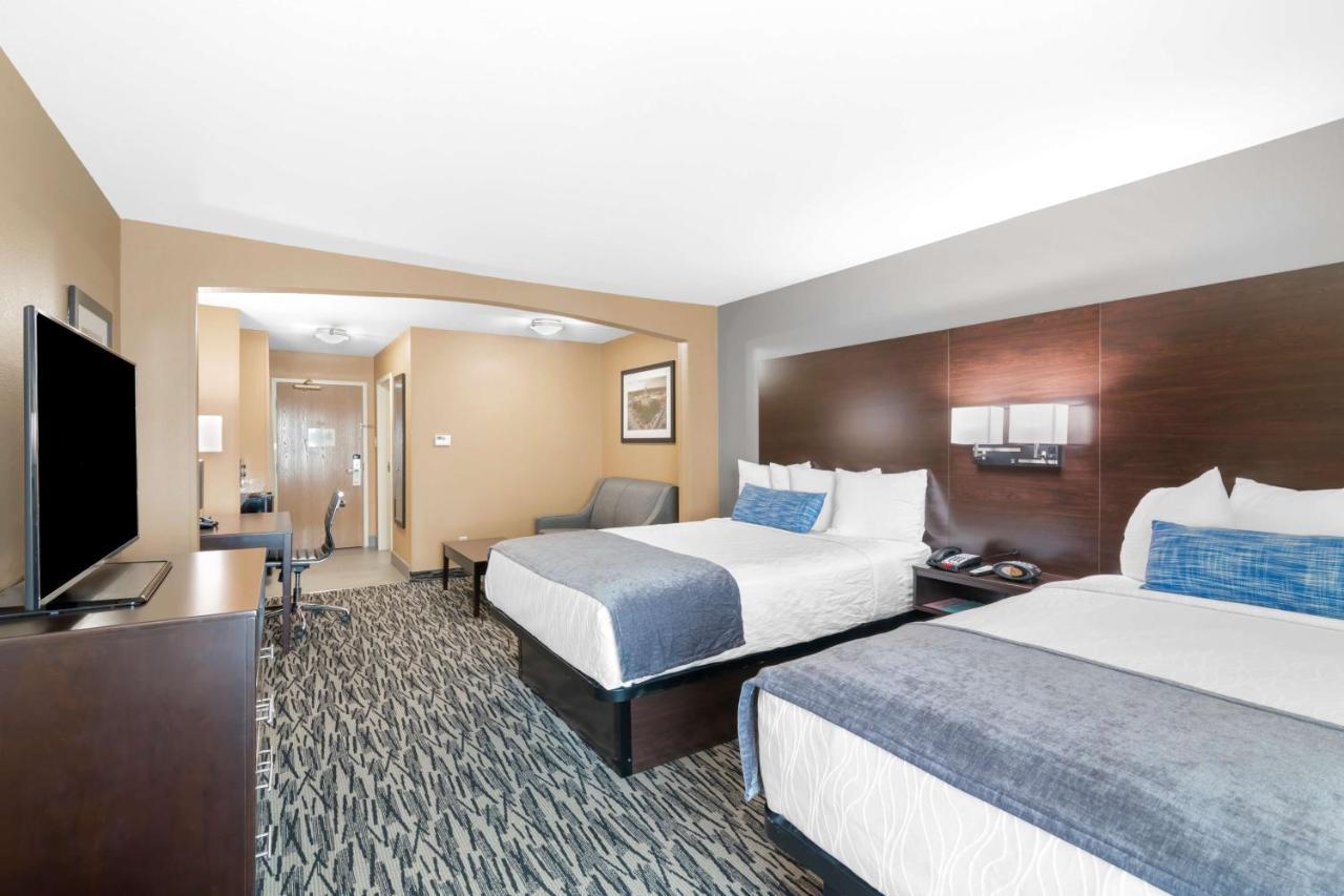Best Western Plus Denton Inn & Suites Екстер'єр фото
