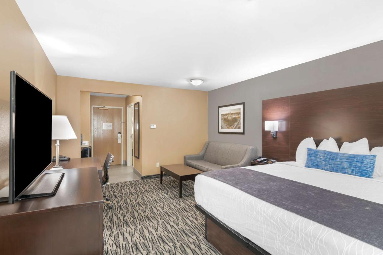 Best Western Plus Denton Inn & Suites Екстер'єр фото